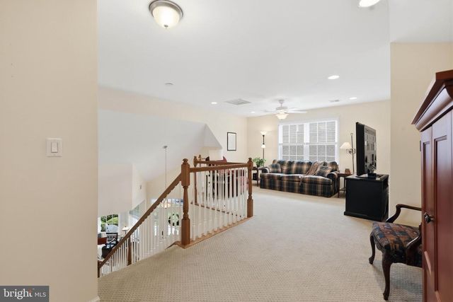 1063 PRESIDENTS DR, Lititz, PA 17543