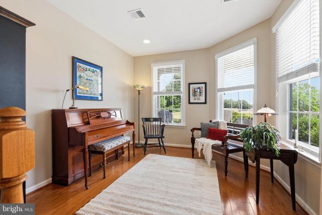 1063 PRESIDENTS DR, Lititz, PA 17543