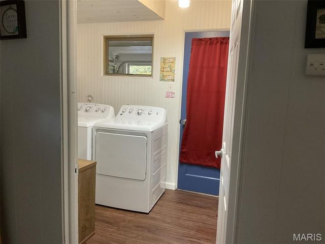 2131 HILL CREST DR, Highland, IL 62249