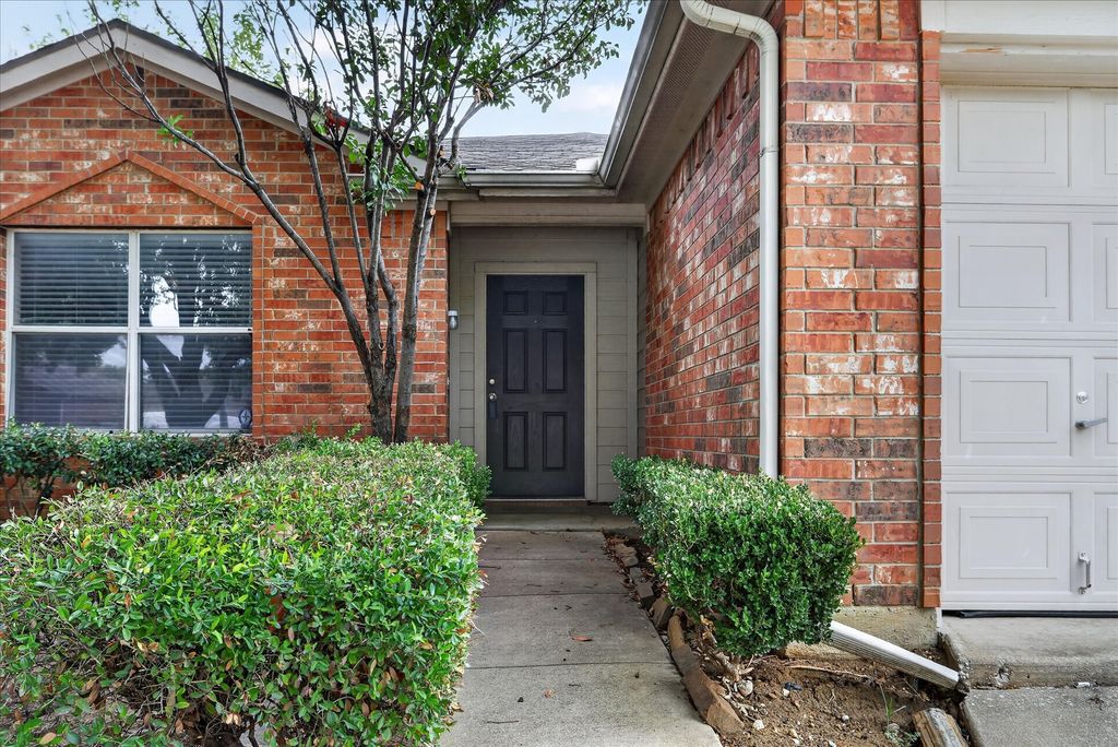 1441 Trading Post Drive, Fort Worth, TX 76131 — photo 2