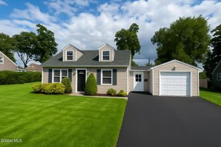 1037 Roberta Road, Rotterdam, NY 12303