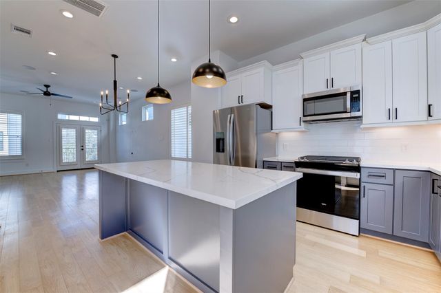10910 Fire Creek Drive, Houston, TX 77043