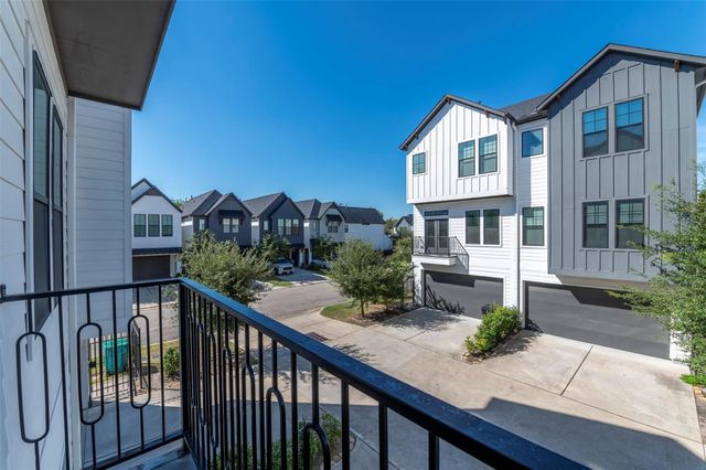 10910 Fire Creek Drive, Houston, TX 77043