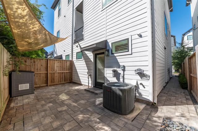 10910 Fire Creek Drive, Houston, TX 77043