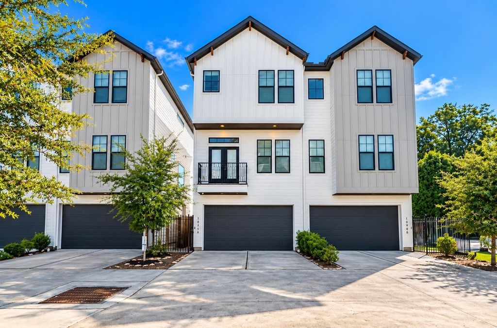 10910 Fire Creek Drive, Houston, TX 77043