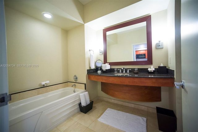 18001 Collins Ave 2711, Sunny Isles Beach, FL 33160