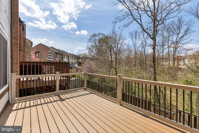 2810 CAMBRIDGE DR, Woodbridge, VA 22192