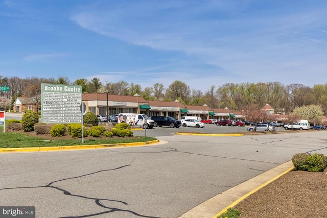 2810 CAMBRIDGE DR, Woodbridge, VA 22192