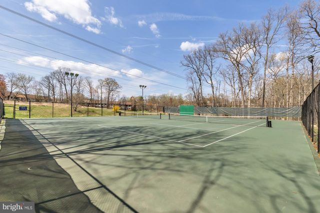 2810 CAMBRIDGE DR, Woodbridge, VA 22192