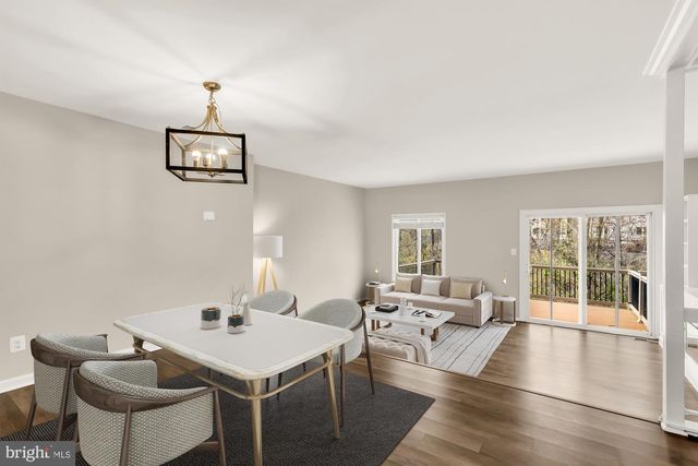 2810 CAMBRIDGE DR, Woodbridge, VA 22192