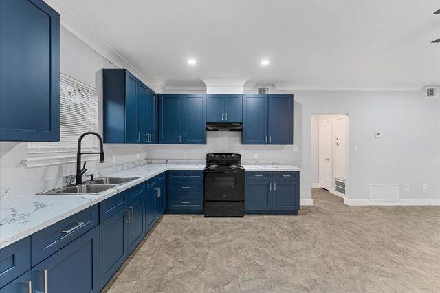 8221 Brockton Street, Houston, TX 77017