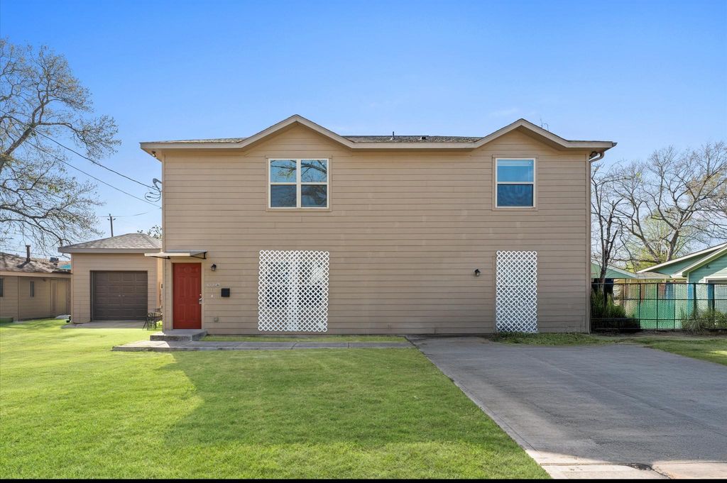 8221 Brockton Street, Houston, TX 77017