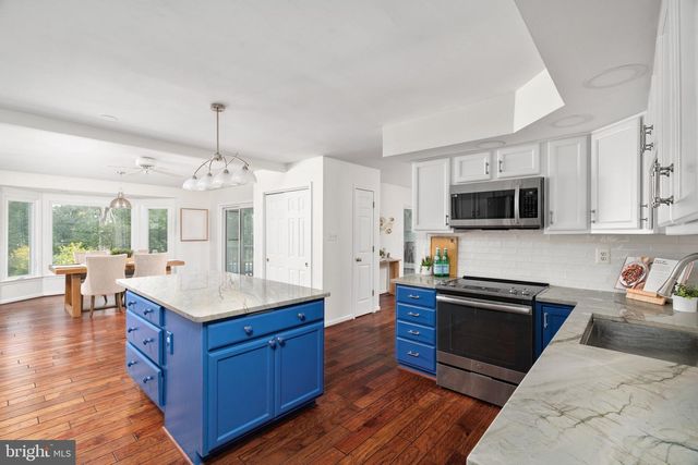 13513 COPPER RIDGE DR, Herndon, VA 20171