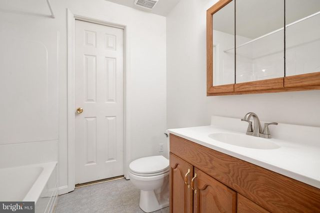 13513 COPPER RIDGE DR, Herndon, VA 20171