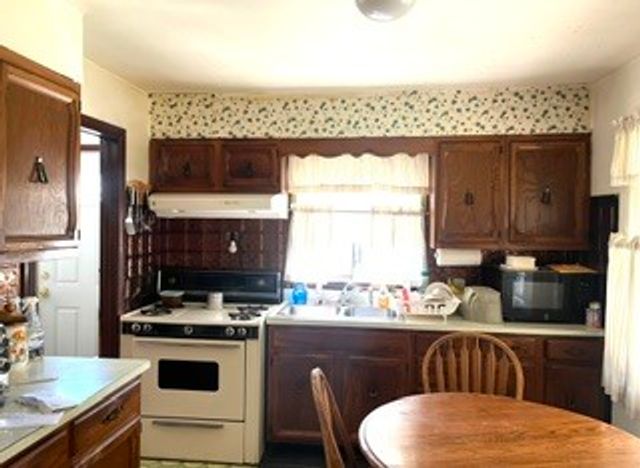 15435 Winchester Avenue, Harvey, IL 60426