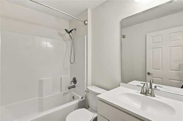 231 CHESTNUT AVENUE, Orange City, FL 32763