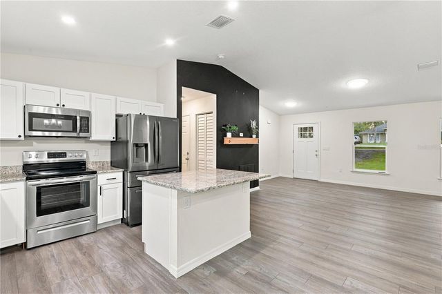 231 CHESTNUT AVENUE, Orange City, FL 32763