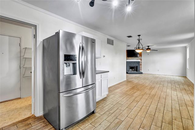1301 Erin Court, Burleson, TX 76028