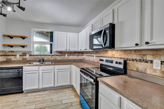 1301 Erin Court, Burleson, TX 76028