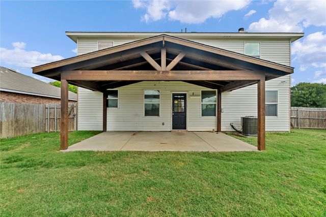 1301 Erin Court, Burleson, TX 76028