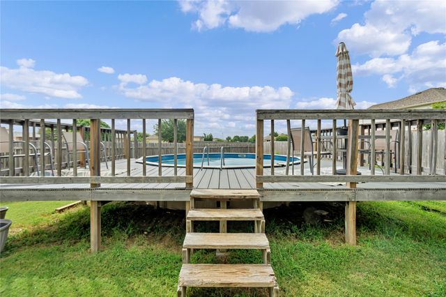 1301 Erin Court, Burleson, TX 76028