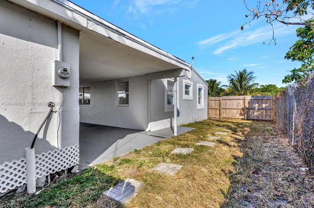 1008 Elm Rd 1, West Palm Beach, FL 33409