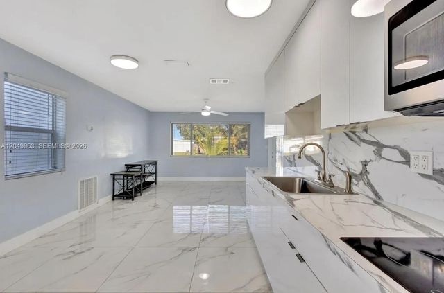 1008 Elm Rd 1, West Palm Beach, FL 33409