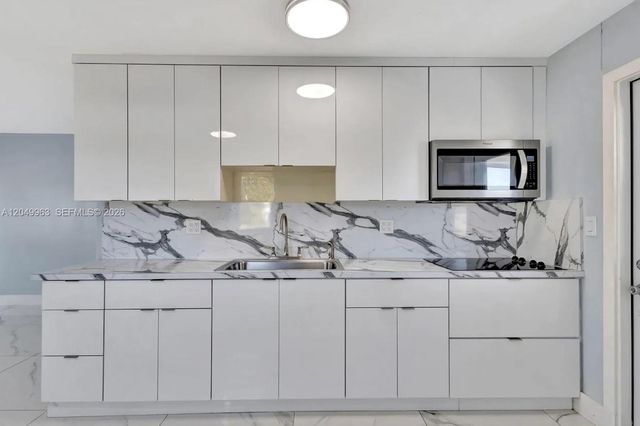 1008 Elm Rd 1, West Palm Beach, FL 33409