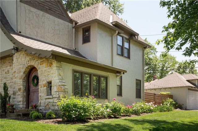 3 E 68th Terrace, Kansas City, MO 64113