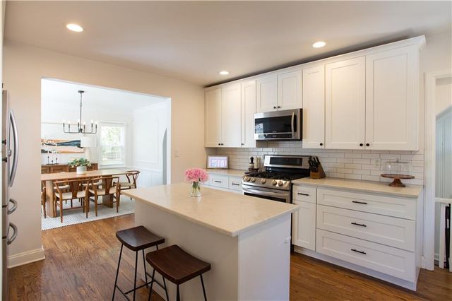 3 E 68th Terrace, Kansas City, MO 64113