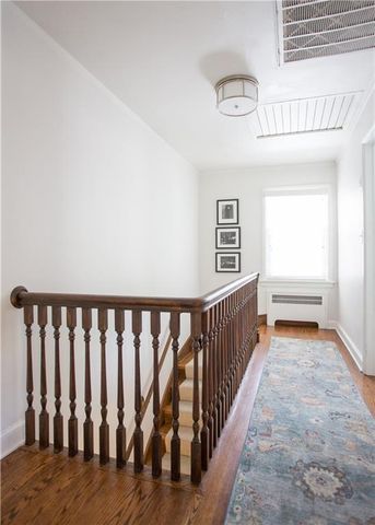 3 E 68th Terrace, Kansas City, MO 64113