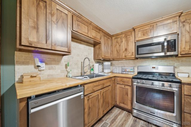2015 N Okmulgee Avenue, Okmulgee, OK 74447