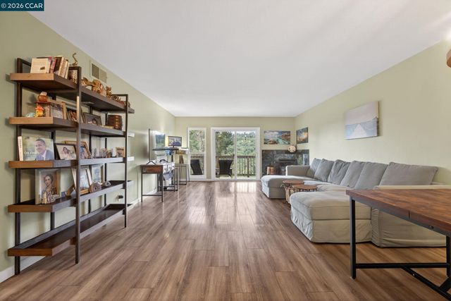 1984 Ascot Dr C, Moraga, CA 94556