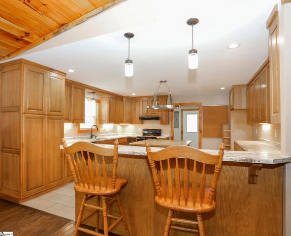 112 Aiken Street, Central, SC 29630