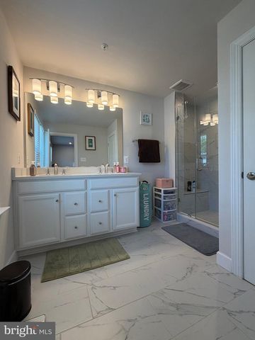 10802 FOXTROT CIR, Upper Marlboro, MD 20772
