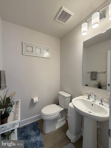 10802 FOXTROT CIR, Upper Marlboro, MD 20772