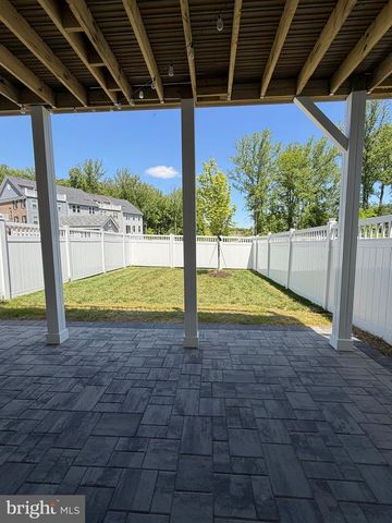 10802 FOXTROT CIR, Upper Marlboro, MD 20772
