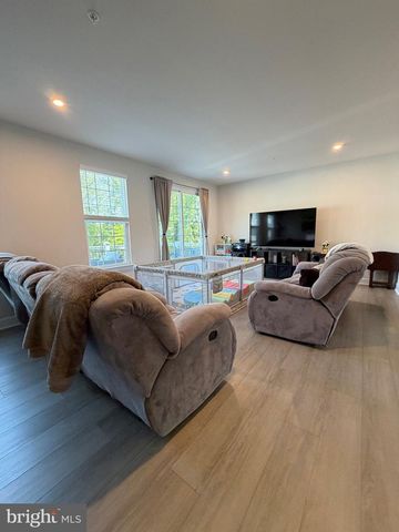 10802 FOXTROT CIR, Upper Marlboro, MD 20772