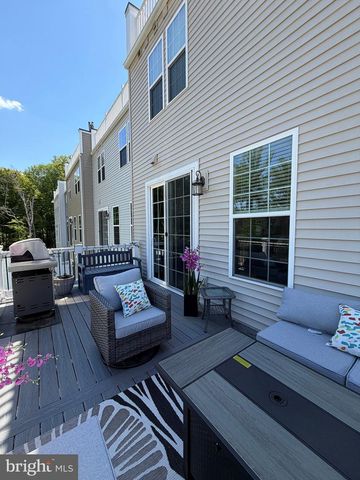 10802 FOXTROT CIR, Upper Marlboro, MD 20772