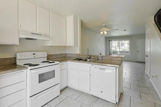 10139 Carefree Dr, Santee, CA 92071
