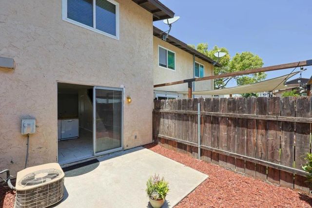 10139 Carefree Dr, Santee, CA 92071