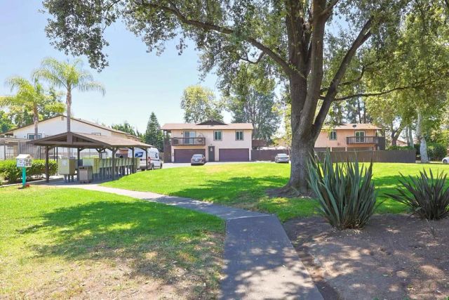 10139 Carefree Dr, Santee, CA 92071
