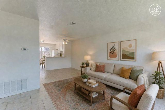 10139 Carefree Dr, Santee, CA 92071