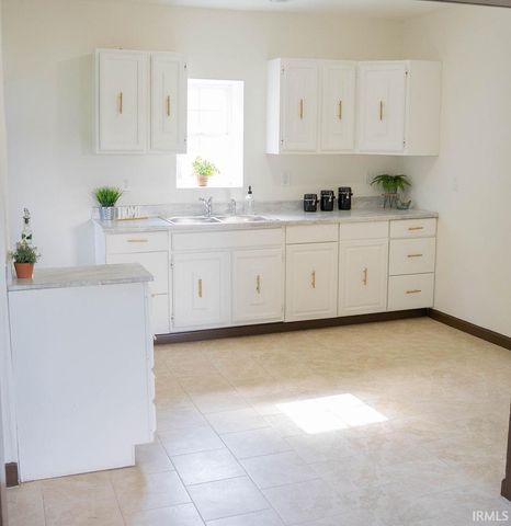 1112 W Iowa Street, Evansville, IN 47711