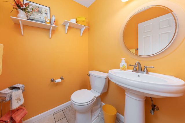 75 LAKESHORE DR, Hammonton, NJ 08037
