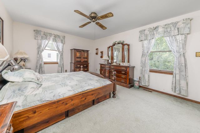 75 LAKESHORE DR, Hammonton, NJ 08037