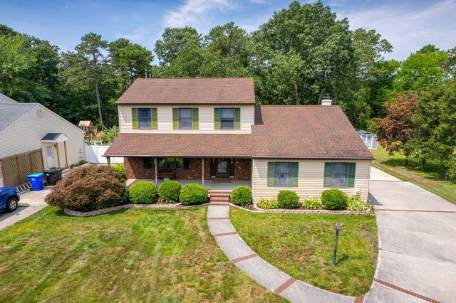 75 LAKESHORE DR, Hammonton, NJ 08037