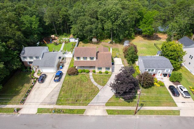 75 LAKESHORE DR, Hammonton, NJ 08037