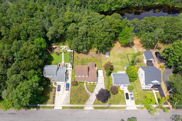 75 LAKESHORE DR, Hammonton, NJ 08037