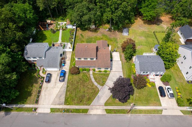 75 LAKESHORE DR, Hammonton, NJ 08037